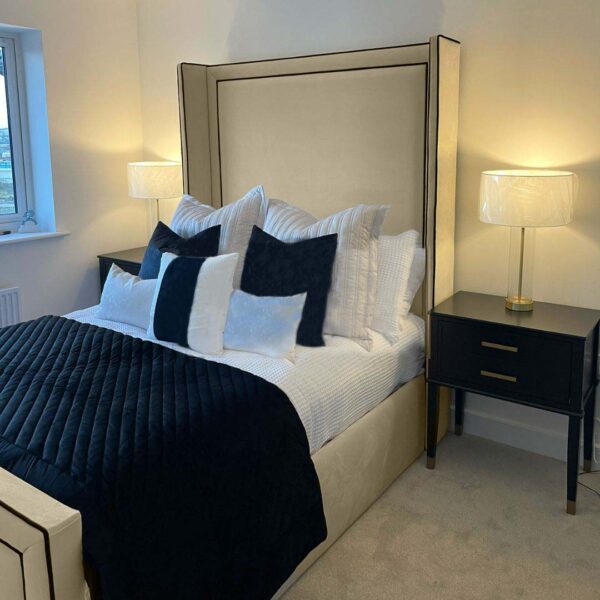Winged Elizabeth Bed - Image 2
