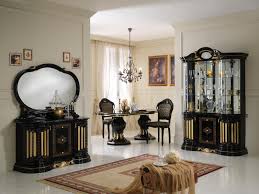Betty Black And Gold